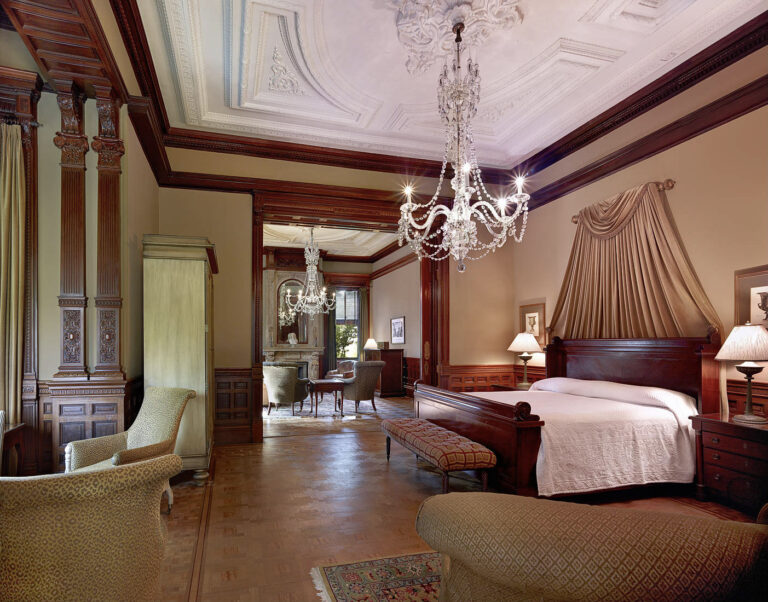 Grand Mansion Suite