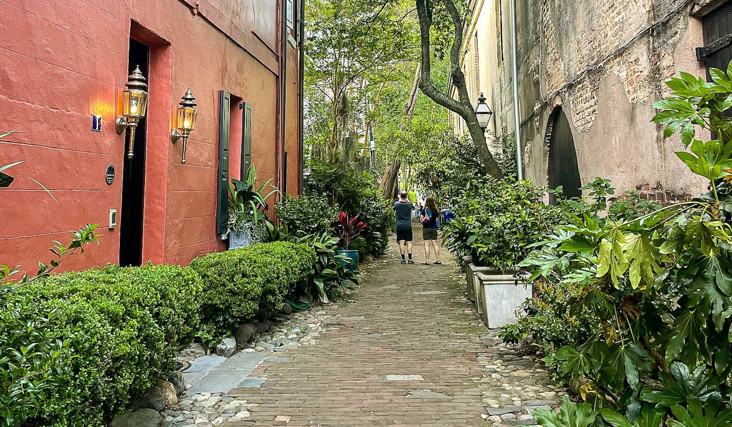 Philadelphia Alley in historic Charleston