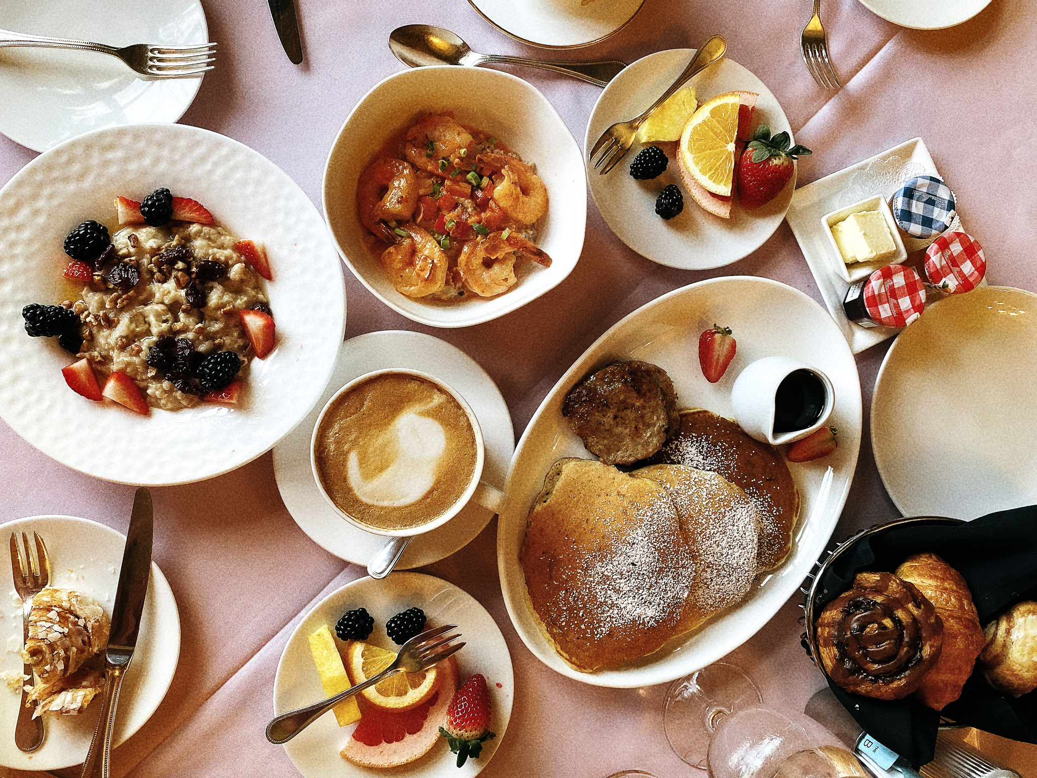 Breakfast at Circa 1886