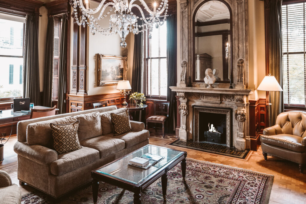 Grand Mansion Suite