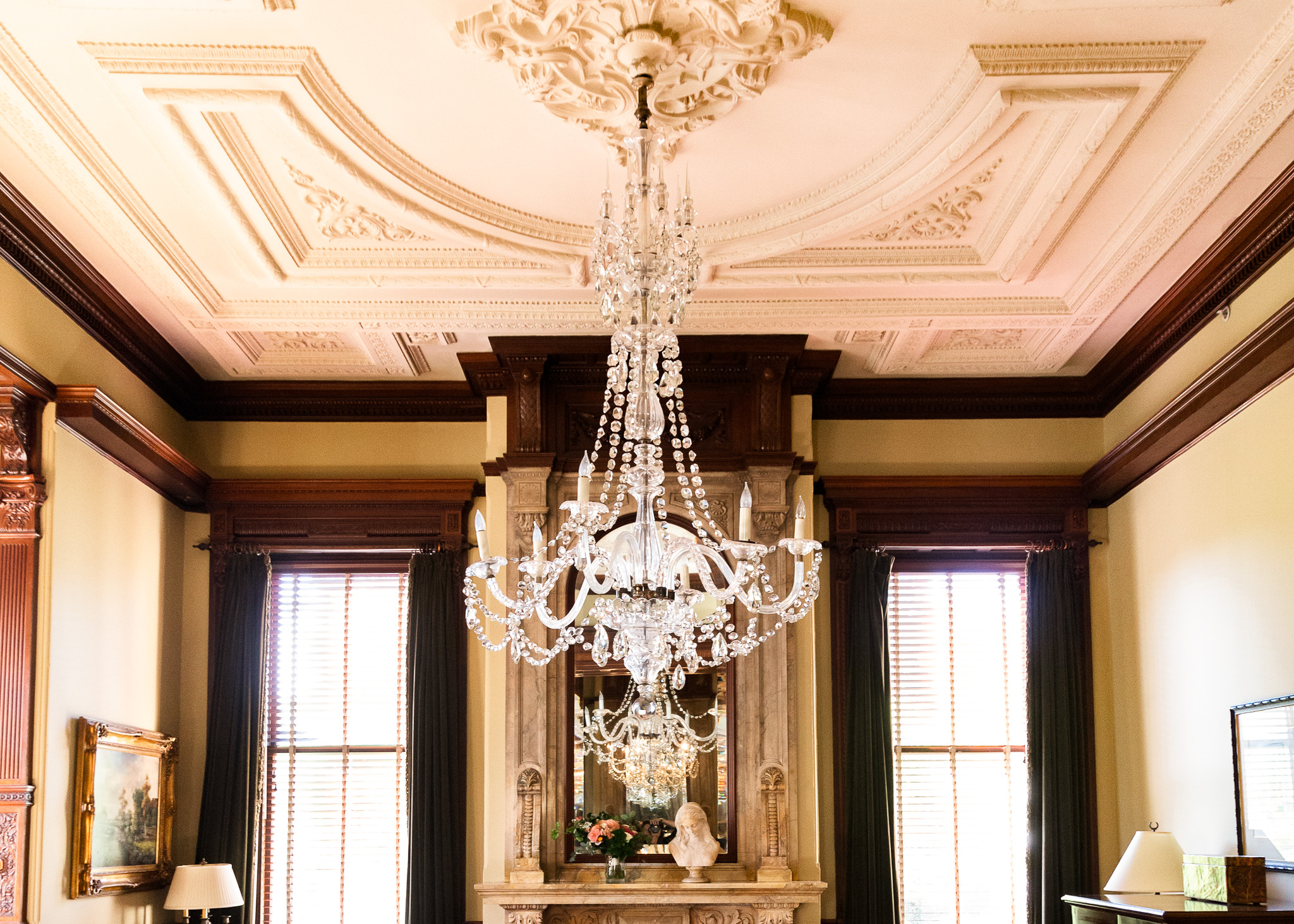 Chandelier in the Grand Mansion Suite